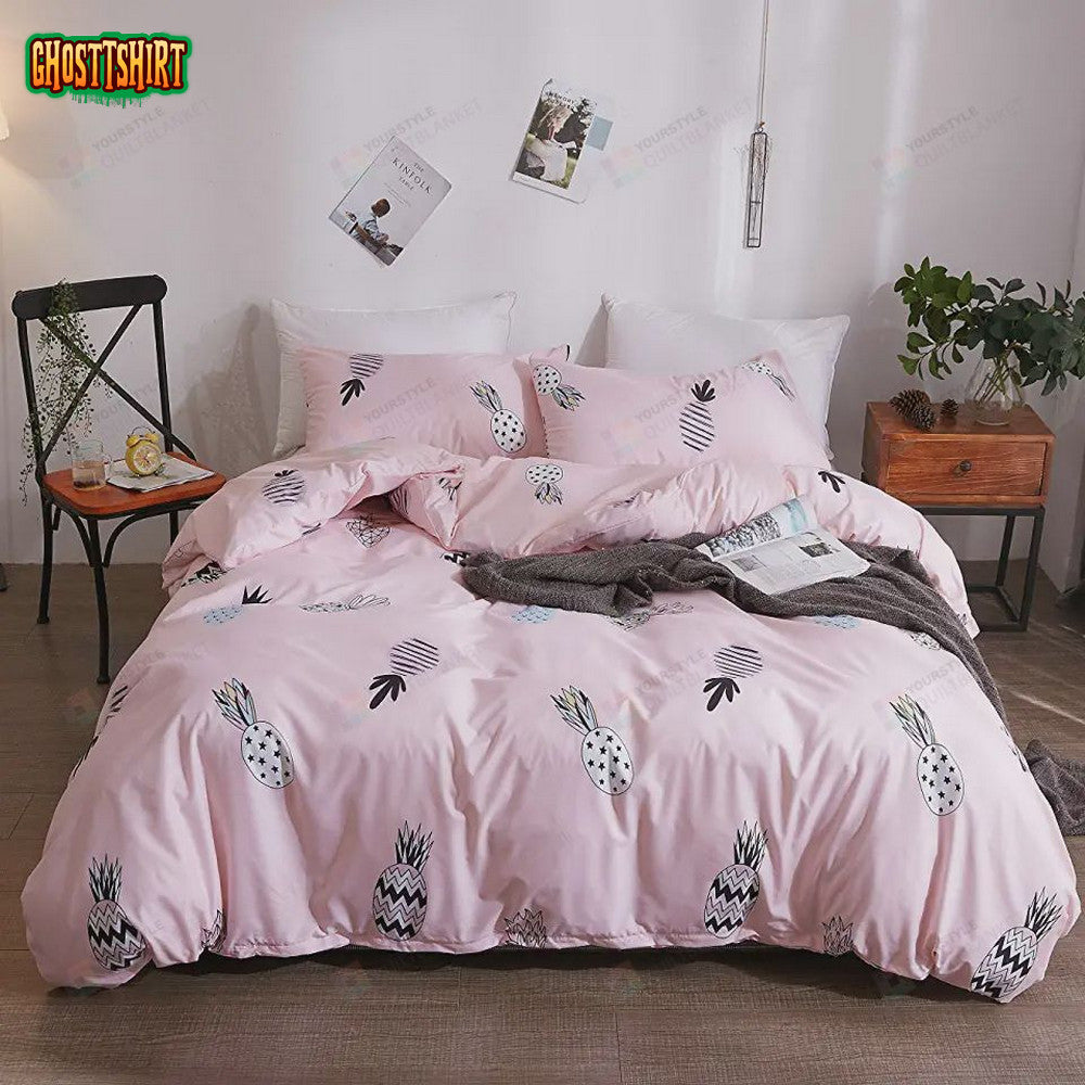 Cartoon Pineapple Pattern Bedding Set