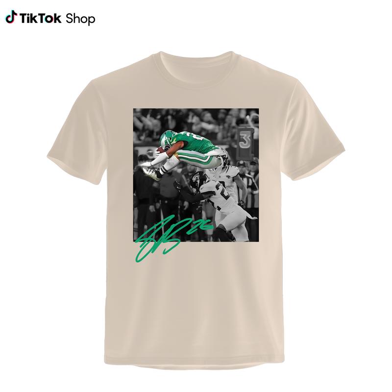 Saqu0n Barkley Backwards Hurdle Philaly Shirt, Saqu0n Fly Shirt, Football Fan T-Shirt