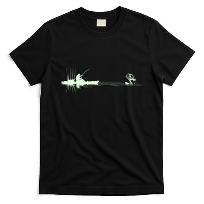 Largemouth Kayak Fishing Kayaking Angler Graphic Fisher Cool Gift T-Shirt