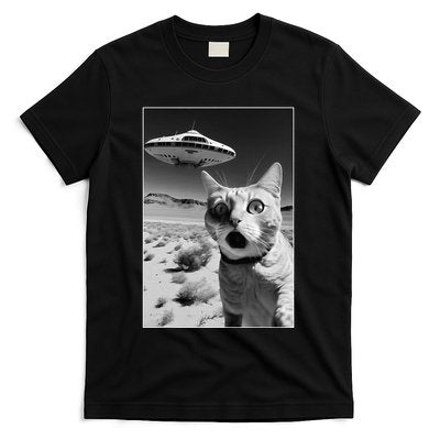 A cat taking a selfie with a ufo spaceship funny pun meme T-Shirt