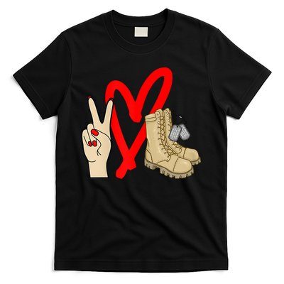 Army Wife Army Girlfriend Love Combat Boots Military T-Shirt