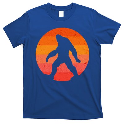 Bigfoot Halloween Moon Vintage Costume Sasquatch Yeti Gift T-Shirt