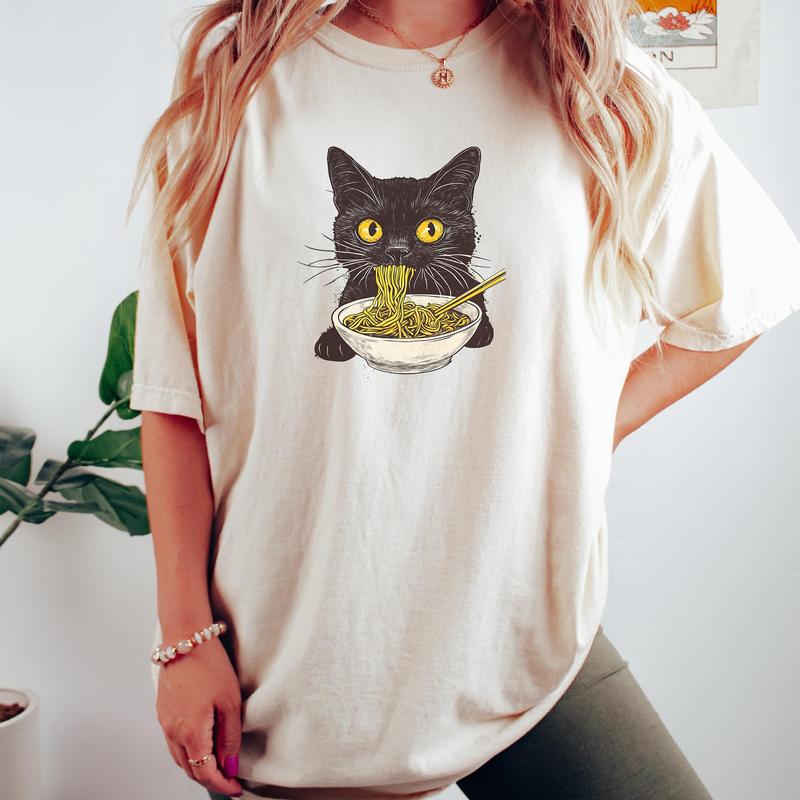Noodle Cat Shirt, Cat Shirt, Ramen Cat T-Shirt, Cat Mom Cat Tee Cat Lover Shirt Animal Lover Tee Cat Lovers Shirt Gift for Mom Gift for Dad