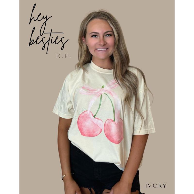 Kylie Pitts HEY BESTIES Shirt
