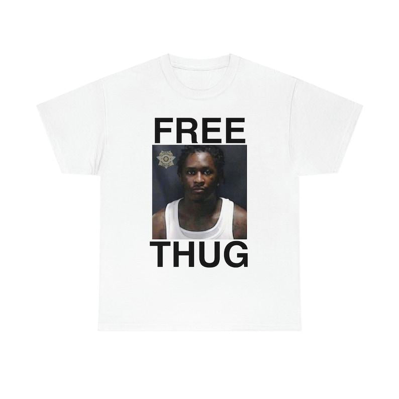 FREE THUG Young Thug Mugshot T-Shirt, Expressive Gifts Tee, Unique Urban Fashion with Hip Hop Influences, Unisex Mugshot Graphic Shirt