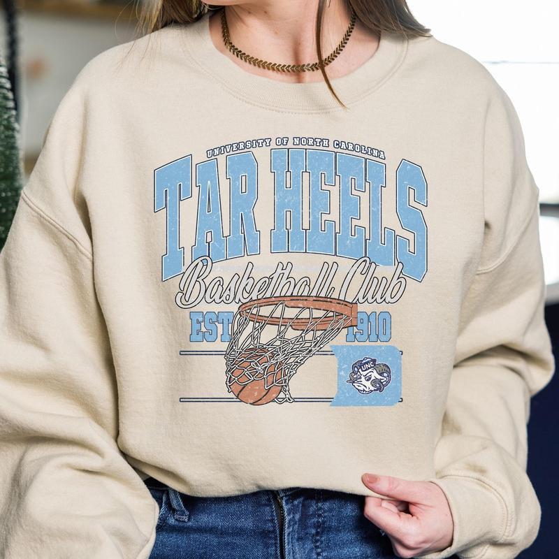 Vintage North Carolina Tar Heels NCAA Division I Men's Basketball Shirt, University of North Carolina NCAA College Basketball Shirt, Crewneck, Cotton,