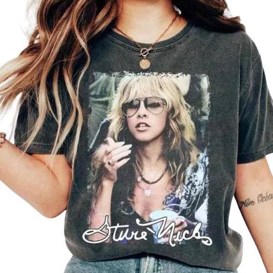 COMFORT COLORS Stevie Nicks Fleetwood Mac Band 90s Short Sleeve Unisex Tshirt