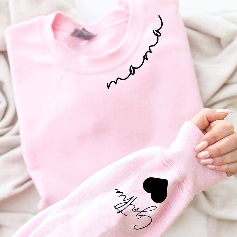 Custom Mama Sweatshirt with Kid Name on Sleeve, Personalized Mom Sweatshirt, Minimalist Momma Sweater, Christmas Gift for Mom, Gift for Her