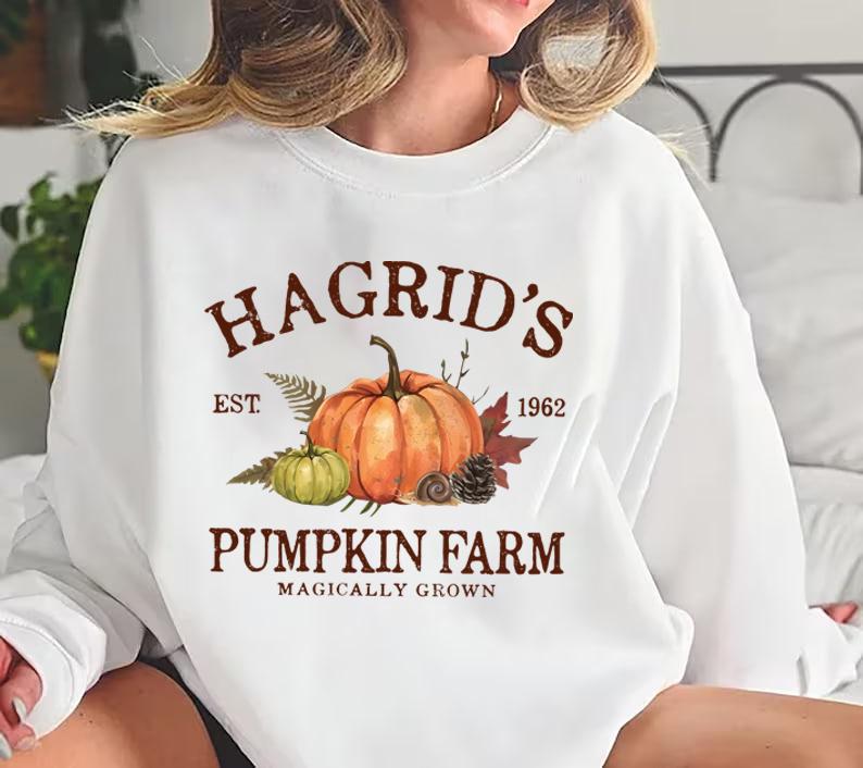 Hagrid's Pumpkin Patch Sweatshirt, Pumpkin Patch Shirt, Retro Halloween T-Shirt, Fall Sweatshirt, Wizard Tee, Autumn Fall Halloween Thanksgiving Sweat