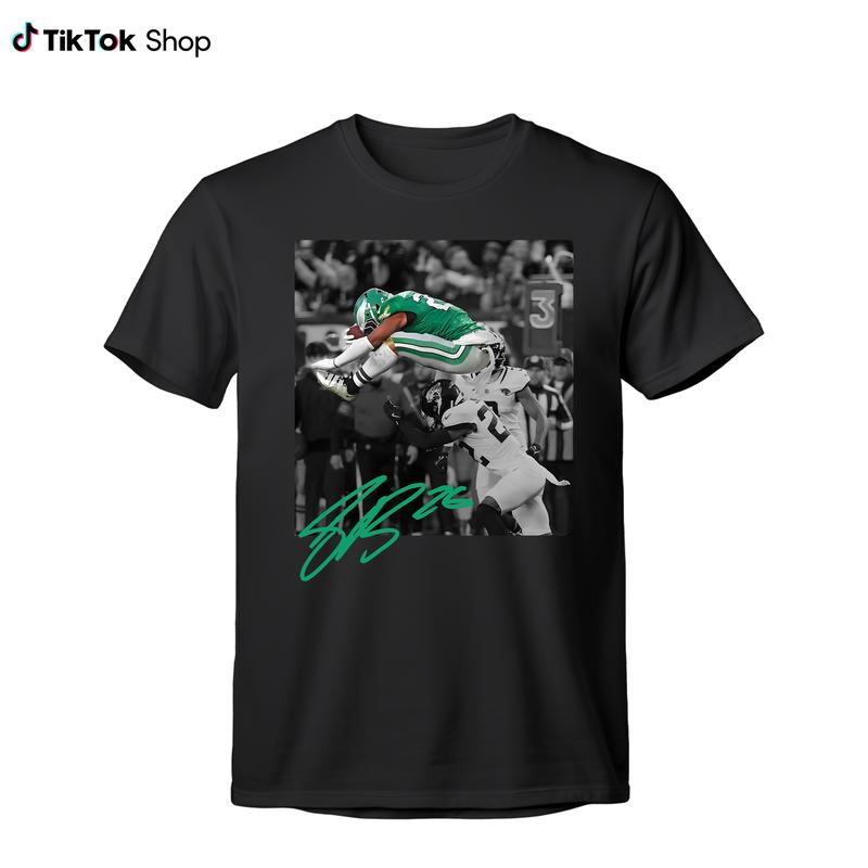 Saqu0n Barkley Backwards Hurdle Philaly Shirt, Saqu0n Fly Shirt, Football Fan T-Shirt