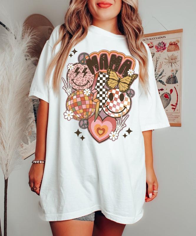 Smiley Mama Shirt, Mom Shirt for mom for Mother's Day, Funny Mom Shirt, Mama T shirt, Mama Smiley Tee, Mama Tees