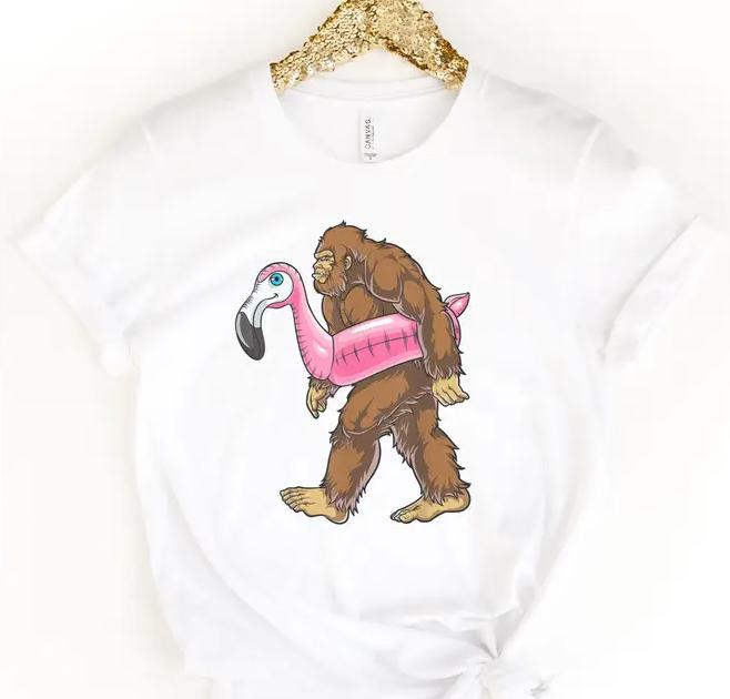 Bigfoot Tees USA Bigfoot Tshirt Sasquatch Patriotic Top Flamingo Bigfoot T-shirt Retro Bigfoot Tshirt Fun Flamingo Tee Bigfoot Fun T-shirt
