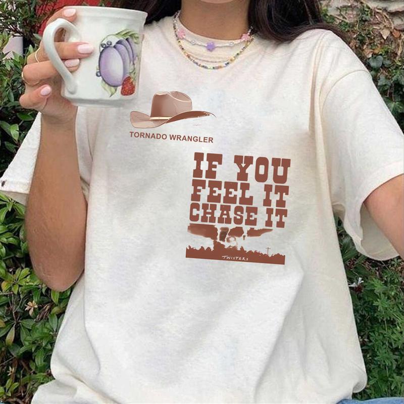 Tornado If You Feel It, Chase It Gildan T-shirt, Sweatshirt, Hoodie