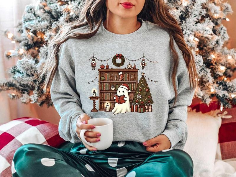 Ghost Reading Books Christmas Sweatshirt, Bookish Christmas Crewneck, Cute Ghost Xmas Shirt, Christmas Teacher Gift, Librarian Christmas Shirt, Christ