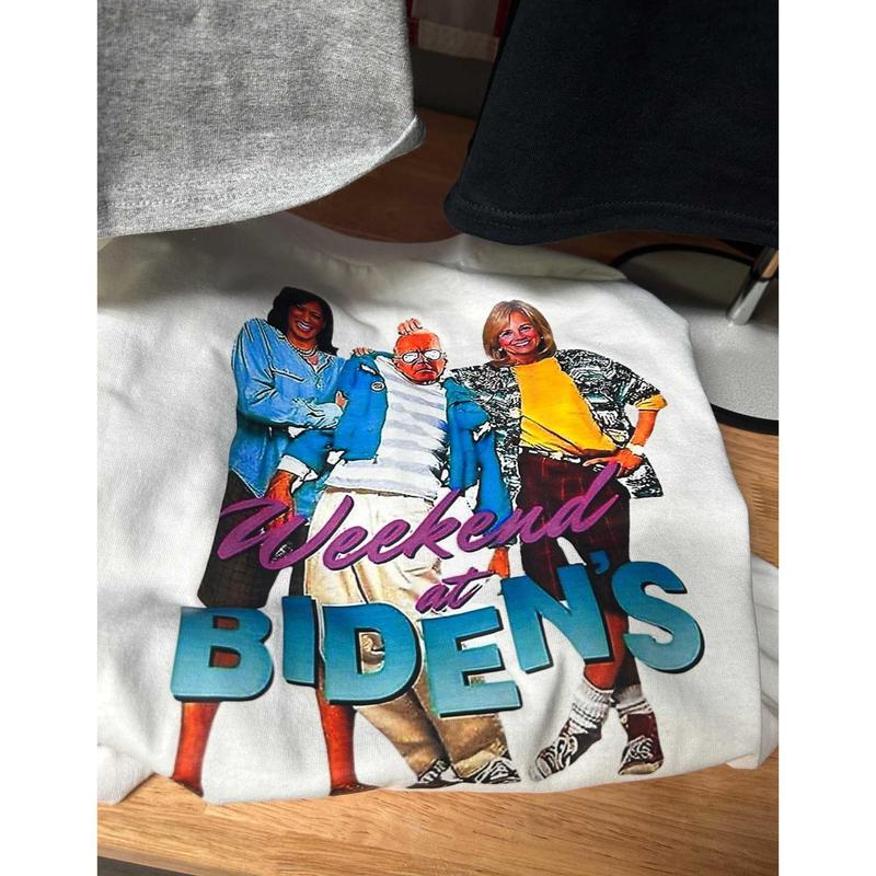 WEEKEND AT BIDENS, Short sleeve shirt