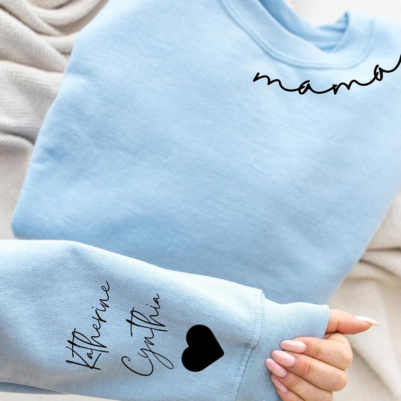 Custom Mama Sweatshirt with Kid Name on Sleeve, Personalized Mom Sweatshirt, Minimalist Momma Sweater, Christmas Gift for Mom, Gift for Her