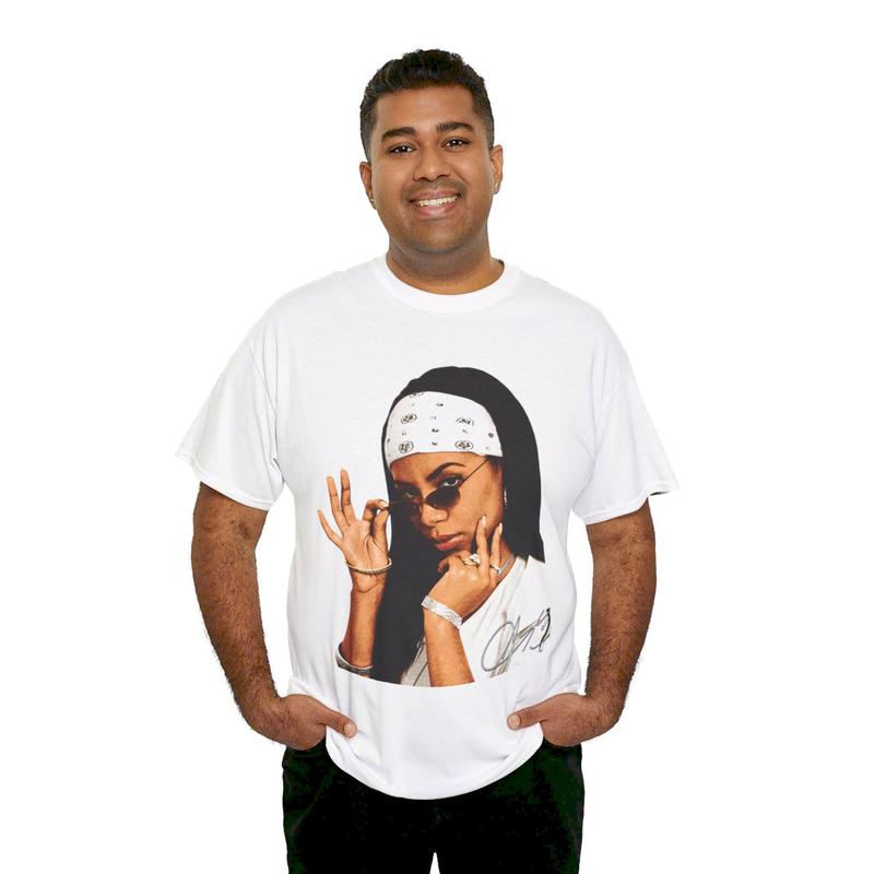 Aaliyah T-Shirt Rap Tee RNB Concert Merch Rare Hip Hop Graphic Print Casual Classic Cotton Menswear Retro Top Vintage Comfy