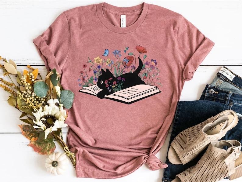 Floral Cat Shirt (5XL), Cat Lover T-shirt, Cat Book, Lover Gift, Gift for Her, Mom Gift, Cute , Fashion Tee Fashion Tee
