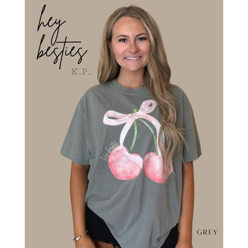 Kylie Pitts HEY BESTIES Shirt