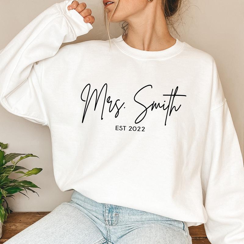 Custom Mrs Sweatshirt, Mrs Last Name Sweatshirt, Bride Personalized Sweatshirt, Wifey Sweatshirt, Bride Sweatshirt, Mrs Custom, Future Mrs