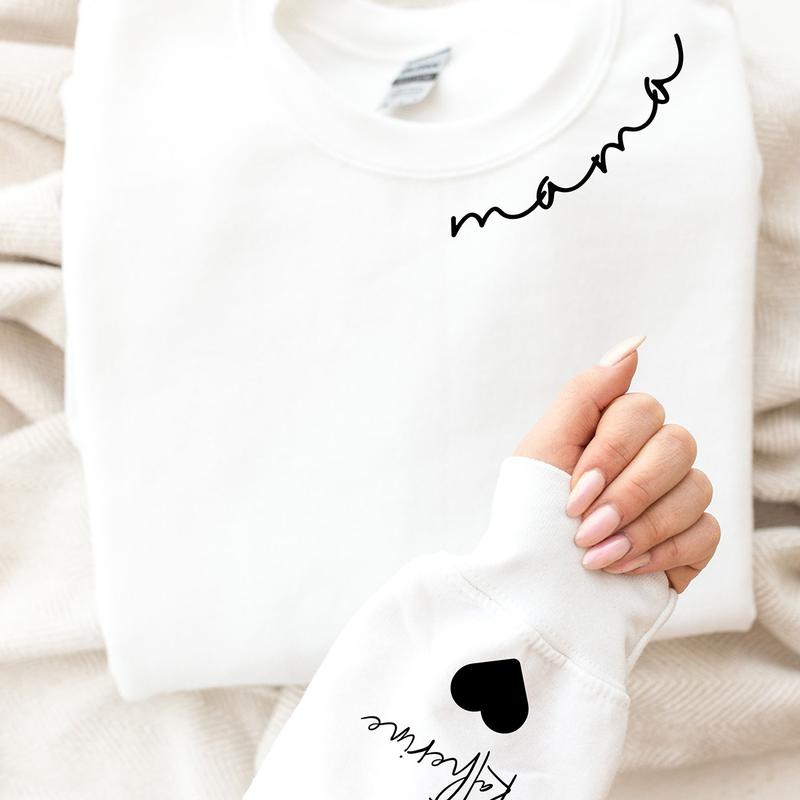 Custom Mama Sweatshirt with Kid Name on Sleeve, Personalized Mom Sweatshirt, Minimalist Momma Sweater, Christmas Gift for Mom, Gift for Her