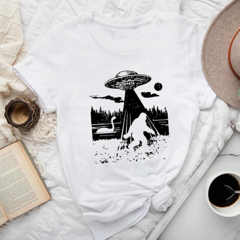 Bigfoot Shirt, Sasquatch , Funny Bigfoot Shirt, Loch Ness Monster Shirt, Ufo Alien Casual Collar Cotton Fabric Menswear Soft