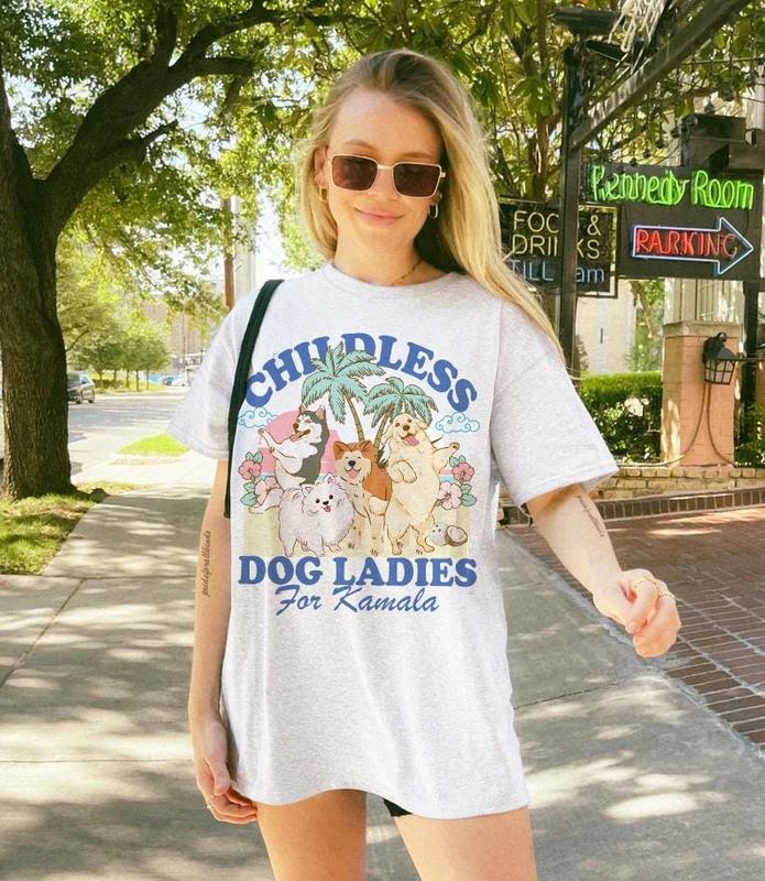 Childless dog ladies for kamala, Childless dog lady, Kamala harris shirt, Kamala coconut, Harris 2024, Social democrat, suffragette Top T-Shirt