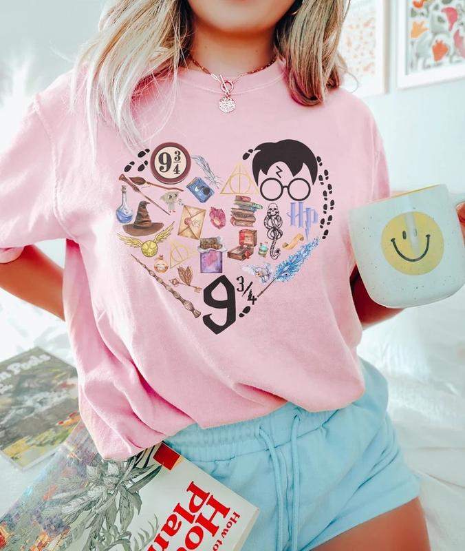 Harry Potter Witch Heart T-Shirt, Wizard School Shirt, Women Shirt