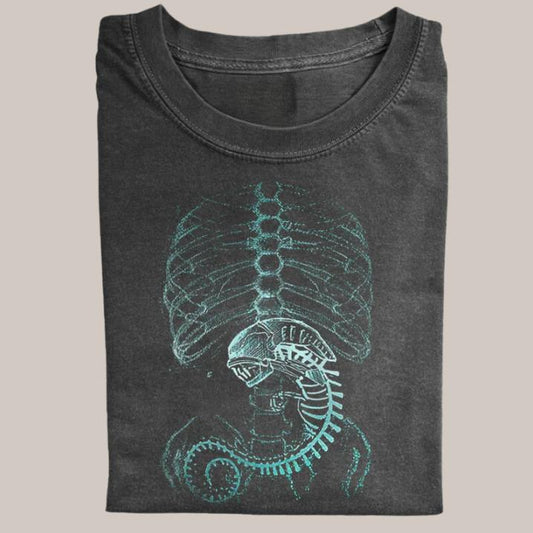 Alien 1979 Vintage Tee, Alien T-Shirt, Horror Movie Shirt, Funny Halloween Shirt, Unisex Shirt Menswear Womenswear Streetwear