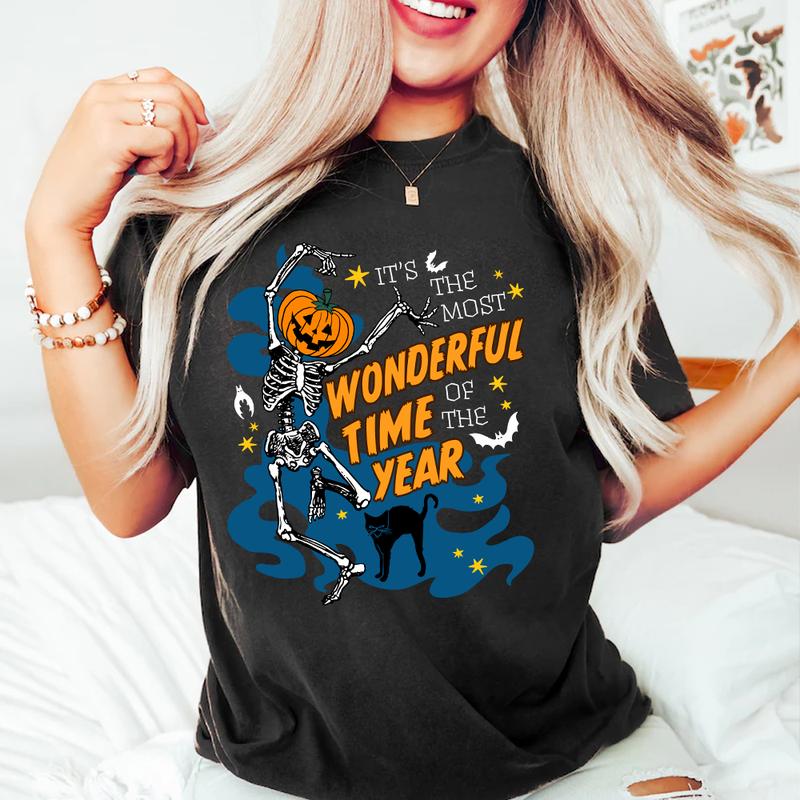 Retro Halloween Shirt, Halloween Costume Women, Dancing Skeleton, Fall Autumn Shirt, Thanksgiving Gift, Halloween Party, Pumpkin Graphic Tee