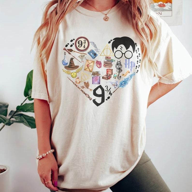 Harry Potter Witch Heart T-Shirt, Wizard School Shirt, Women Shirt