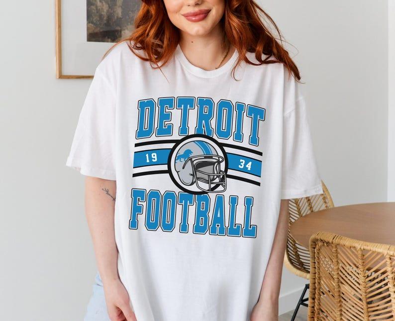 Vintage Detroit Football Crewneck Sweatshirt  T-Shirt, Lions Sweatshirt, Retro Detroit Football Sweatshirt, Detroit Fan Gift