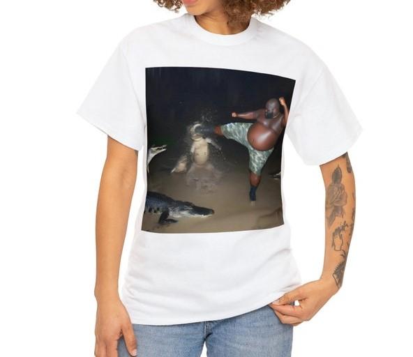 Man Kick Alligator In Swamp Shirt t-Shirt, Gator, Crocodile, funny Shirt