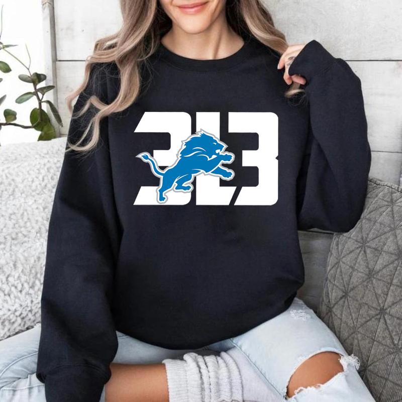 Detroit Football Sweatshirt, Li0ns Football Outfit, Game Day Pullover, Detroit Football Sweaters, Men Clothing, Gift for Him Sweatshirt