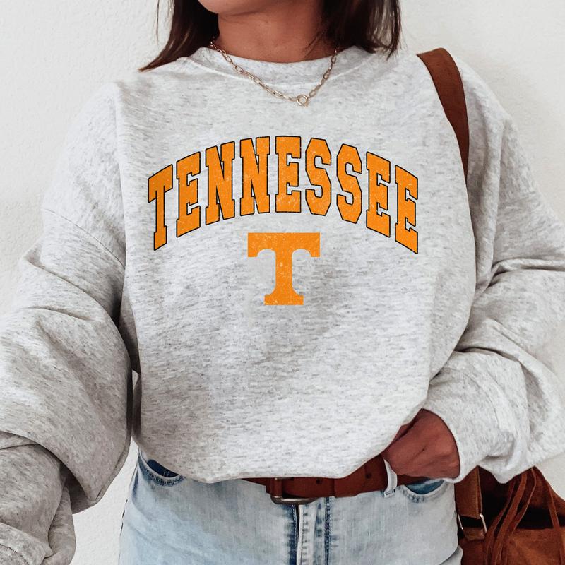 Tennessee Volunteers Vintage NCAA Sweatshirt, Unisex Tennessee Football Shirt, Crewneck Gift for Men and Girls, Cotton Pullover, Classic Sport