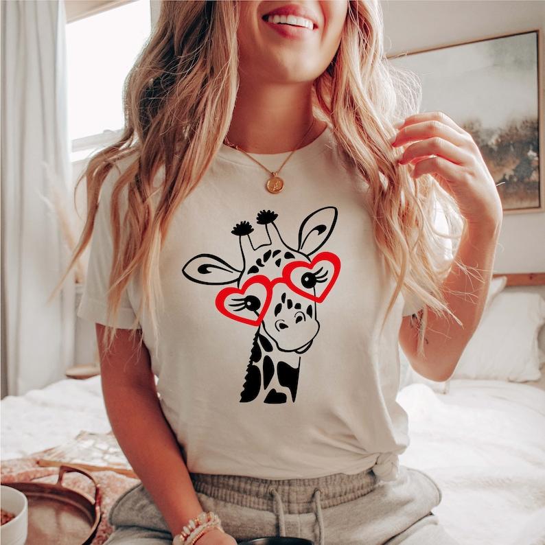 Valentine's Day Shirt, Giraffe Shirt, Women Valentine Gift, Love Shirt, Cute Valentines Day Shirt, Valentines Day Tee