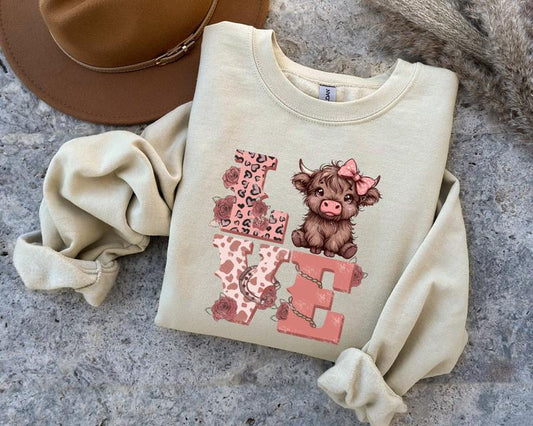Valentines Highland Cow Sweatshirt, Love , Highland Cow Valentines Sweatshirt, Western Country , Cow Lover, Valentines Gift
