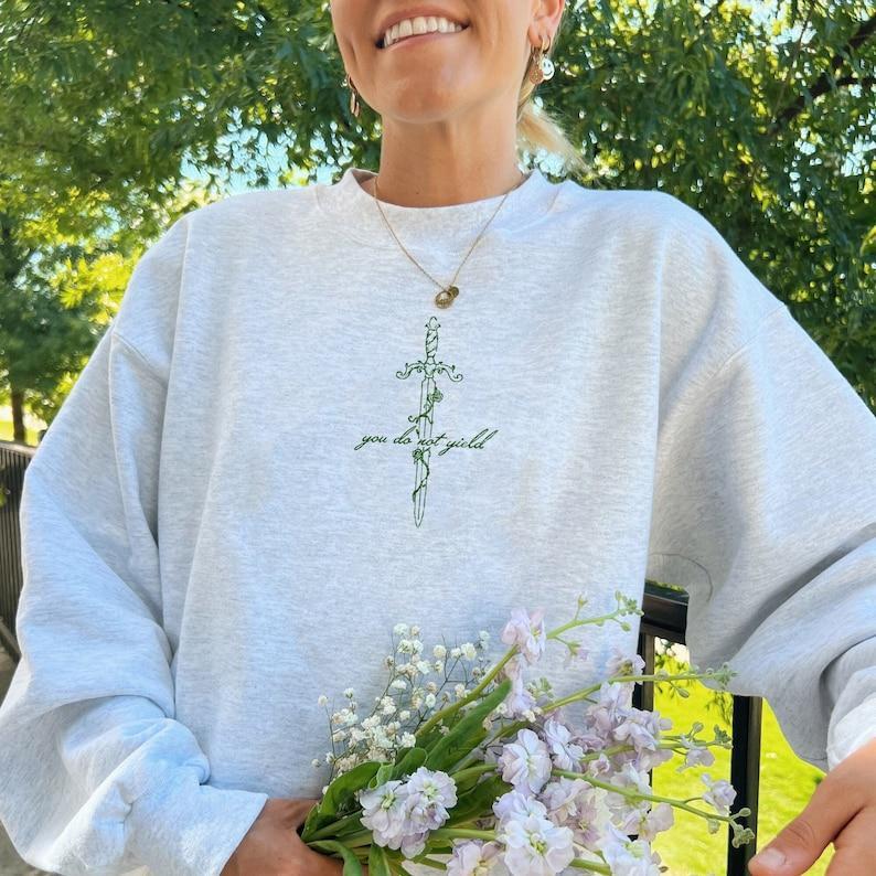 Throne Of Glass Sweatshirt  Aelin Galathynius You Do Not Yield Rowan Whitethorn Dorian Thirteen Manon Blackbeak Licensed SJM Merch ACOTAR