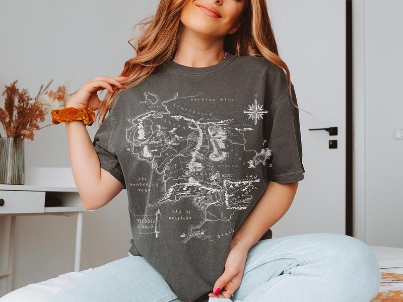 Middle Earth Map T Shirt Hoodie Sweatshirt Sweater
