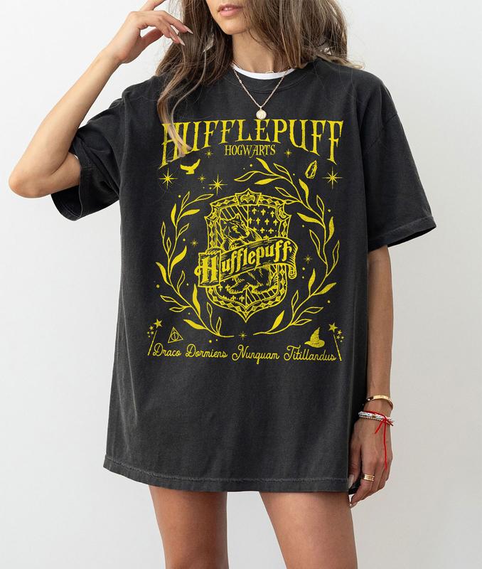 Hufflepuff Vintage Hogwarts House Sweatshirts Wizard World Sweatshirt Magic World Shirt Hp Fan Gift Unisex T Shirt Sweatshirt Hoodie
