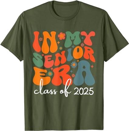 Groovy In My Senior Era Class of 2025 Cute Graduation Party T-Shirt