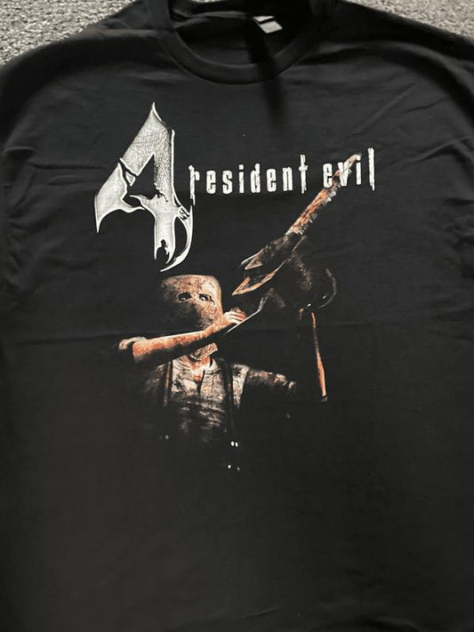 Resident Evil 4 Dr Salvador Chainsaw - T Shirt - Various Sizes Survival Horror Gamecube Playstation Ps2, Unisex Cotton Tee