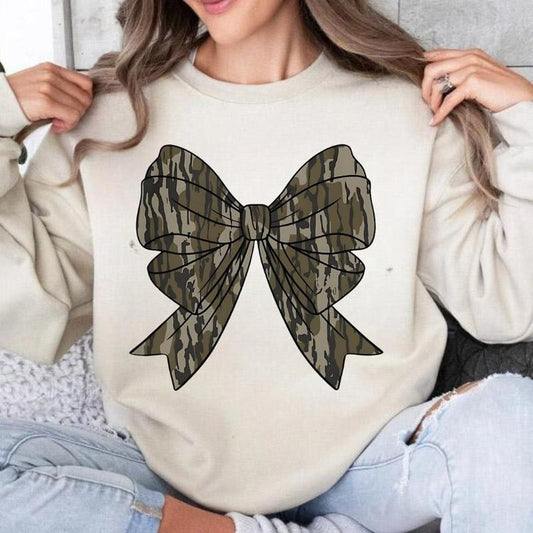 Coquette Camo Bow Sweatshirt T-Shirt Hoodie, Camo Coquette Bow Duck Hunting Sweatshirt, Bottomland Camo Shirt, Camouflage Shirts, Camo Girls Shirt, Wo