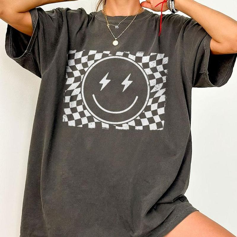 Checkered Smile Face Shirt, Retro Shirt for Women, Smile Face T-Shirt, Gift for Her, Retro Checkered Tee, Vintage Face Funny Shirt, Women Top