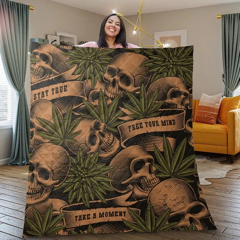 Personalized Vintage Cannabis Leaves Skull Halloween 3-Piece Quilt Bedding Set With Pillowcases