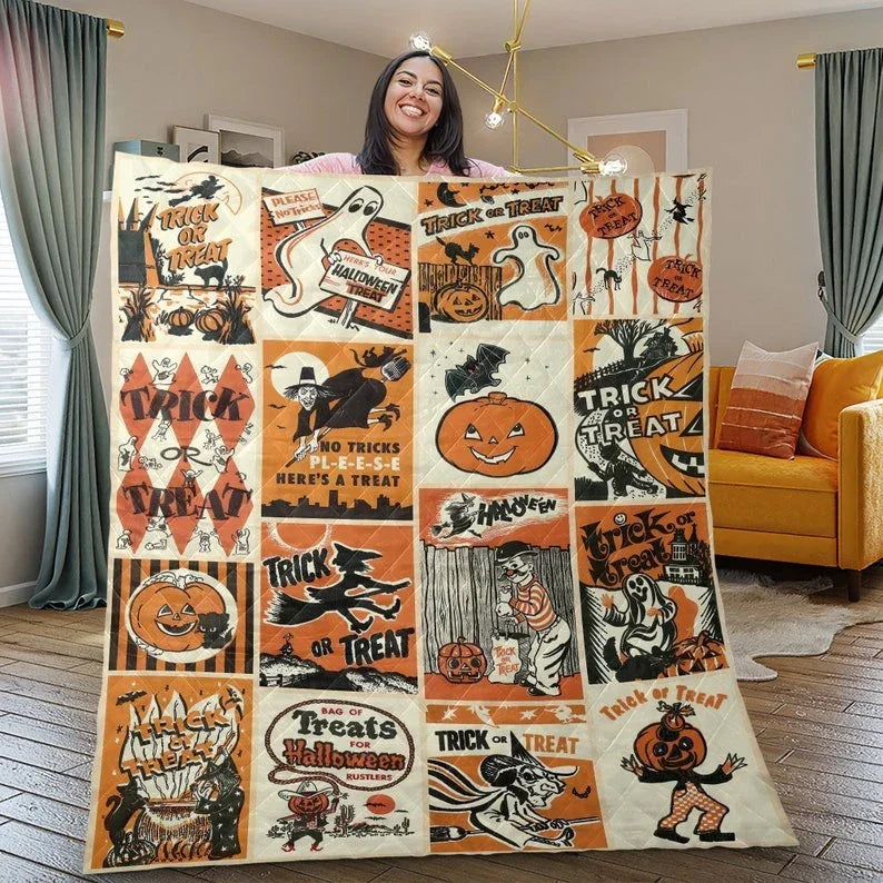 Personalized Retro Vintage Spooky Season Halloween 3-Piece Quilt Bedding Set With Pillowcases