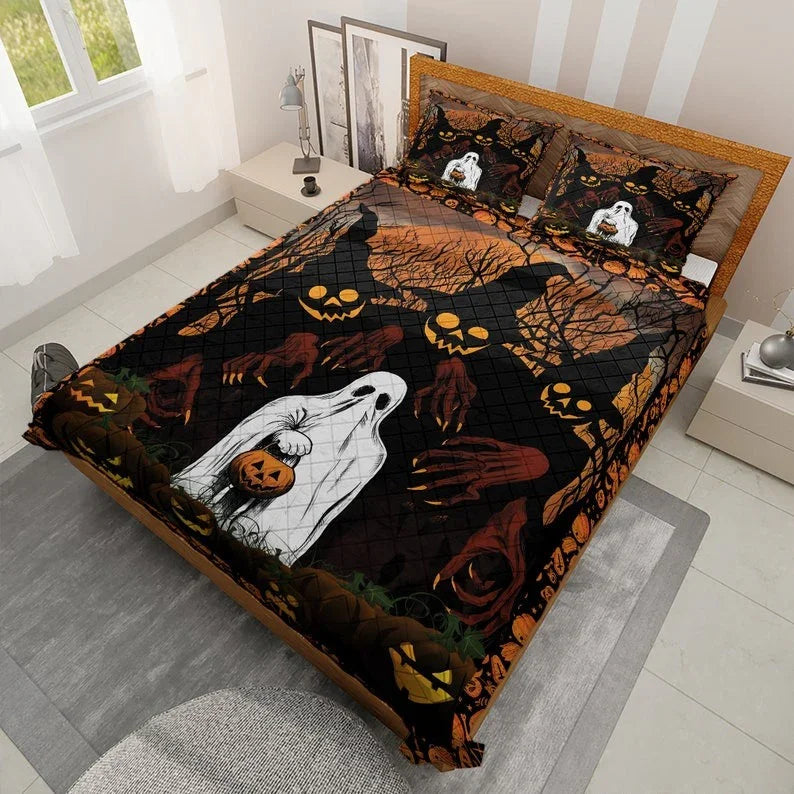 Personalized Vintage Scary Ghost Spooky Season Halloween 3-Piece Quilt Bedding Set With Pillowcases