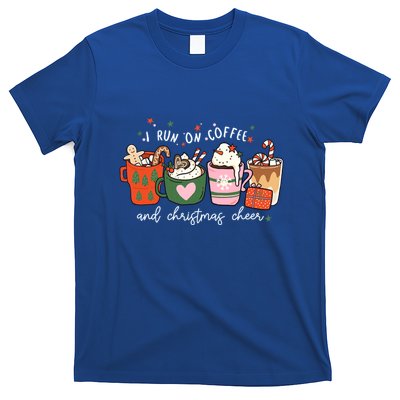 I Run On Coffee And Christmas Cheer Snowing Xmas Coffee Cups Meaningful Gift T-Shirt