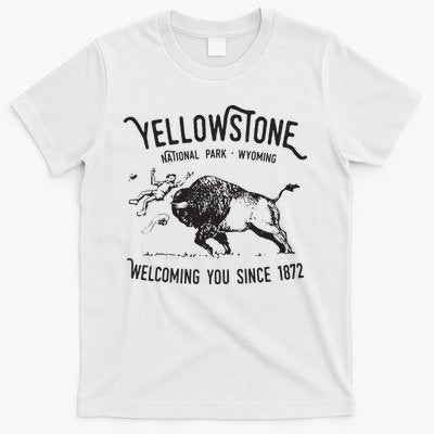 Yellowstone Bison Toss National Park Wyoming T-Shirt